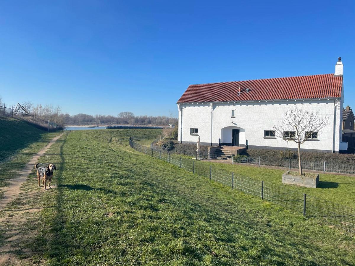 B&B Pompgebouw Aan De Rijn Tolkamer エクステリア 写真